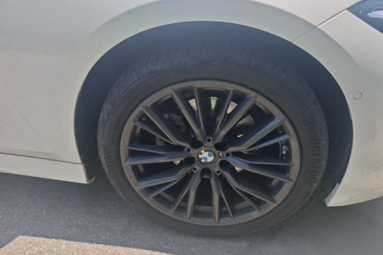 Used BMW 3 Series 2024 325Li M Sport Night Edition Package Right Front Wheel Hub