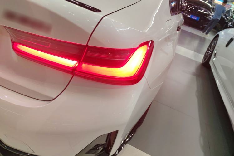 Used BMW 3 Series 2024 325i M Sport Package Right Rear Taillight
