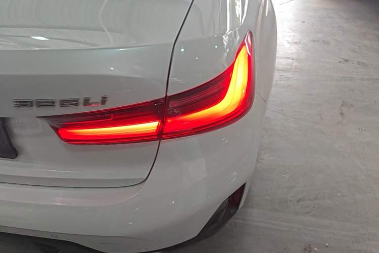 Used BMW 3 Series 2024 320Li M Sport Package Right Rear Taillight