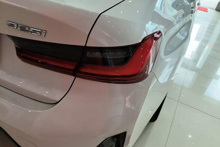 Used BMW 3 Series 2024 320i M Sport Package Right Rear Taillight