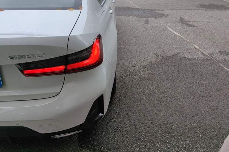Used BMW 3 Series 2024 320Li M Sport Package Right Rear Taillight