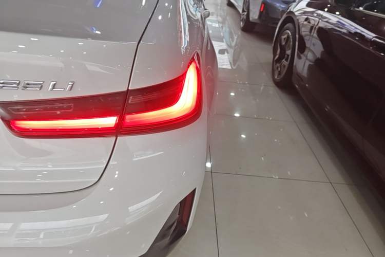 Used BMW 3 Series 2024 325Li M Sport Package Right Rear Taillight