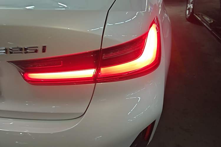 Used BMW 3 Series 2024 325i M Sport Package Right Rear Taillight