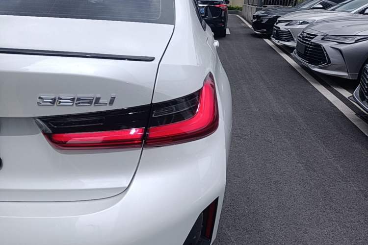 Used BMW 3 Series 2024 325Li M Sport Night Edition Package Right Rear Taillight