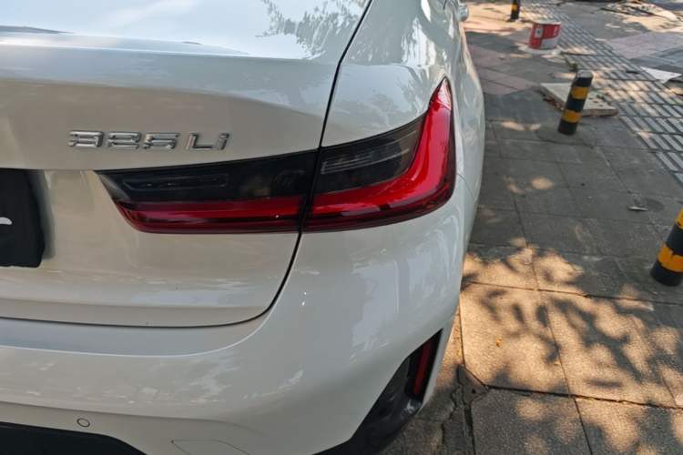 Used BMW 3 Series 2024 325Li M Sport Package Right Rear Taillight