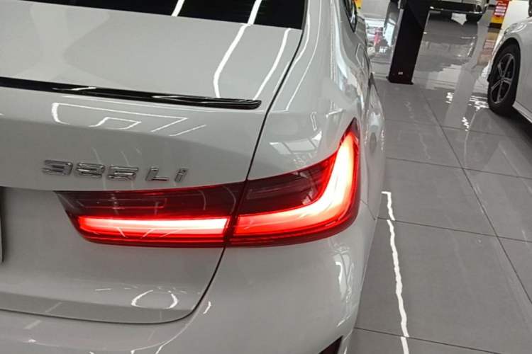 Used BMW 3 Series 2024 325Li M Sport Night Edition Package Right Rear Taillight