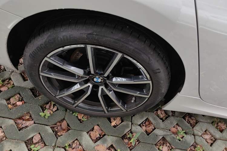 Used BMW 3 Series 2024 320Li M Sport Package Right Rear Wheel Hub