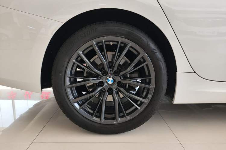Used BMW 3 Series 2024 325Li M Sport Night Edition Package Right Rear Wheel Hub