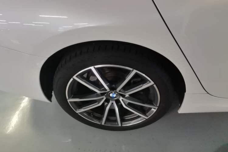 Used BMW 3 Series 2024 325Li M Sport Package Right Rear Wheel Hub