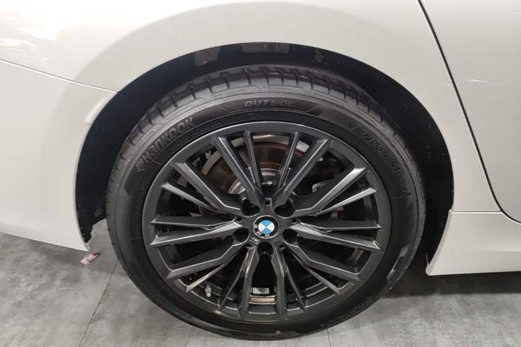 Used BMW 3 Series 2024 325Li M Sport Night Edition Package Right Rear Wheel Hub