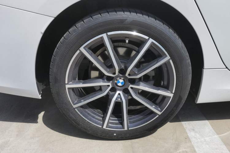 Used BMW 3 Series 2024 325Li M Sport Package Right Rear Wheel Hub