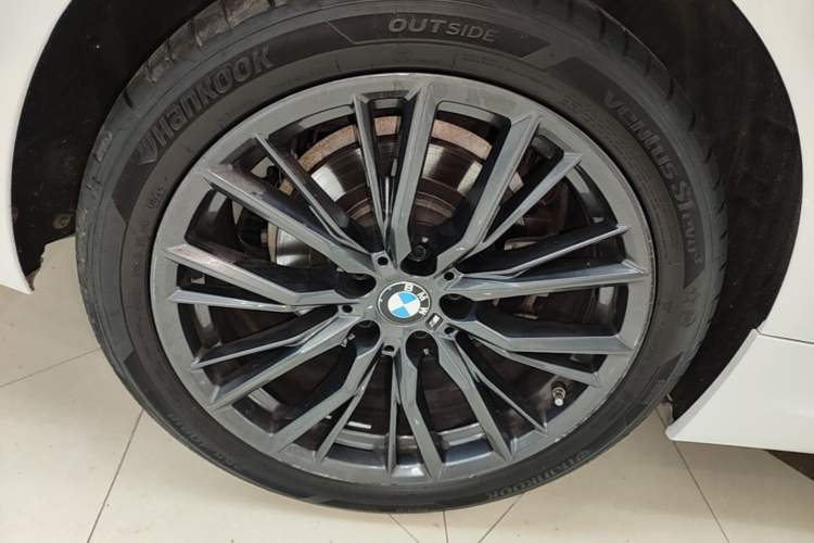 Used BMW 3 Series 2024 325Li M Sport Night Edition Package Right Rear Wheel Hub