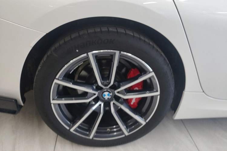 Used BMW 3 Series 2024 325Li M Sport Package Right Rear Wheel Hub