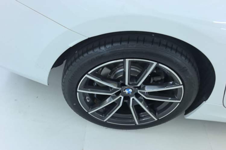 Used BMW 3 Series 2024 325Li M Sport Package Right Rear Wheel Hub