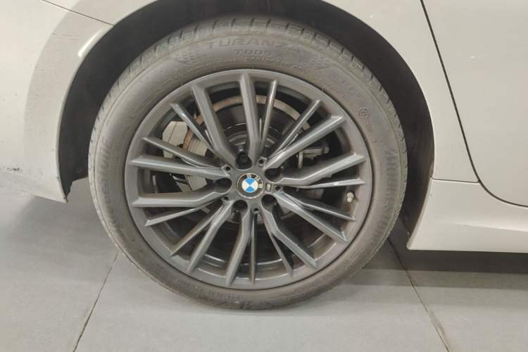 Used BMW 3 Series 2024 325i M Sport Night Edition Package Right Rear Wheel Hub