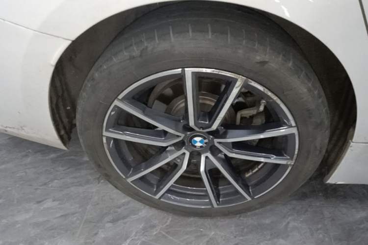Used BMW 3 Series 2024 325Li M Sport Package Right Rear Wheel Hub