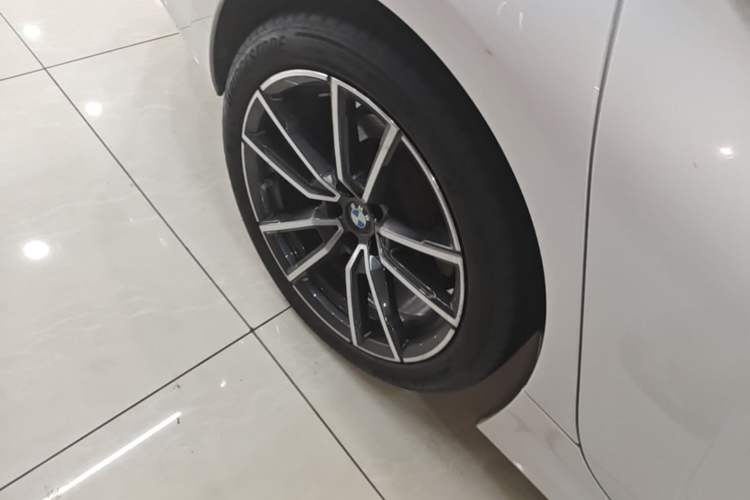 Used BMW 3 Series 2024 325Li M Sport Package Right Rear Wheel Hub