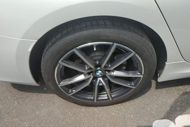 Used BMW 3 Series 2024 325Li M Sport Package Right Rear Wheel Hub
