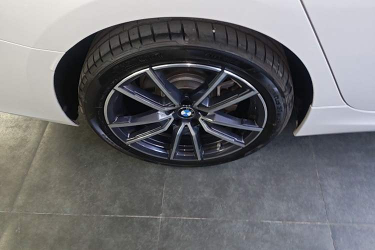 Used BMW 3 Series 2024 325Li M Sport Package Right Rear Wheel Hub