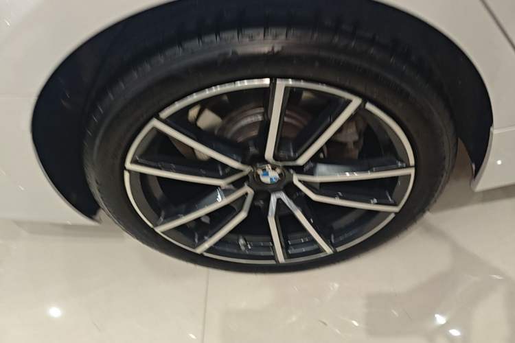 Used BMW 3 Series 2024 325Li M Sport Package Right Rear Wheel Hub
