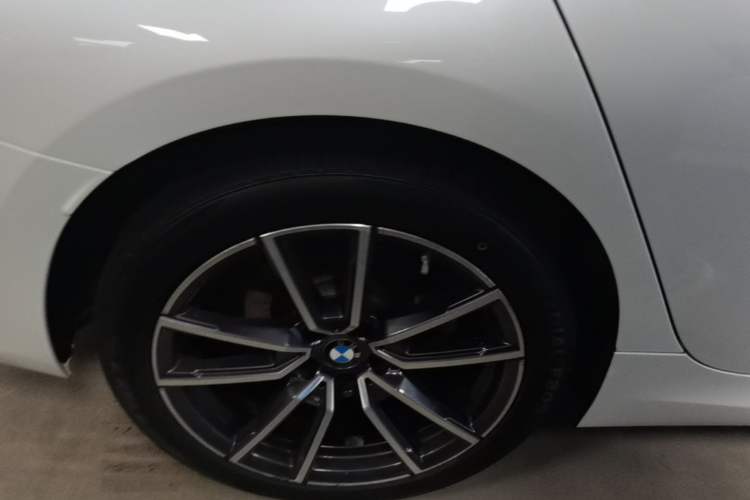 Used BMW 3 Series 2024 325Li M Sport Package Right Rear Wheel Hub