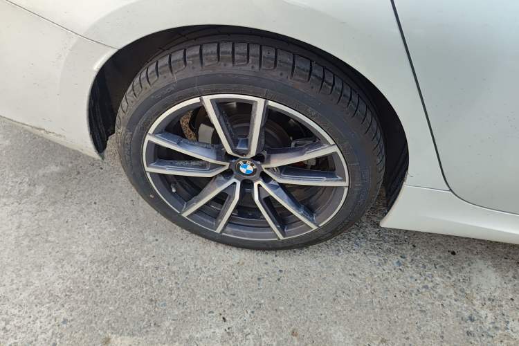 Used BMW 3 Series 2024 325Li M Sport Package Right Rear Wheel Hub