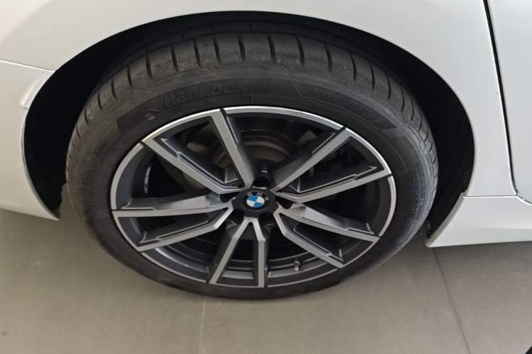 Used BMW 3 Series 2024 320Li M Sport Package Right Rear Wheel Hub