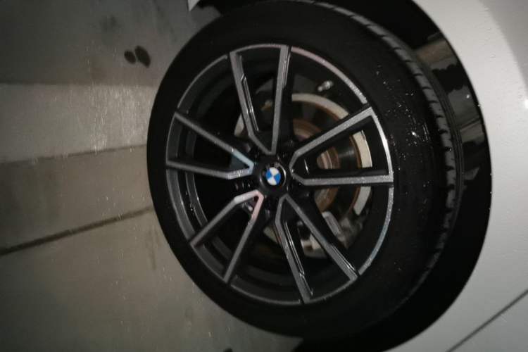 Used BMW 3 Series 2024 320Li M Sport Package Right Rear Wheel Hub