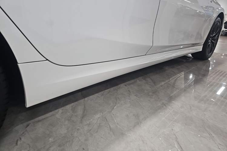 Used BMW 3 Series 2024 325Li M Sport Night Edition Package Right Side Sill