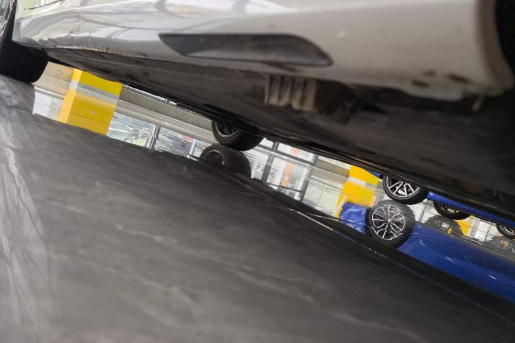 Used BMW 3 Series 2024 325Li M Sport Package Right Side Sill