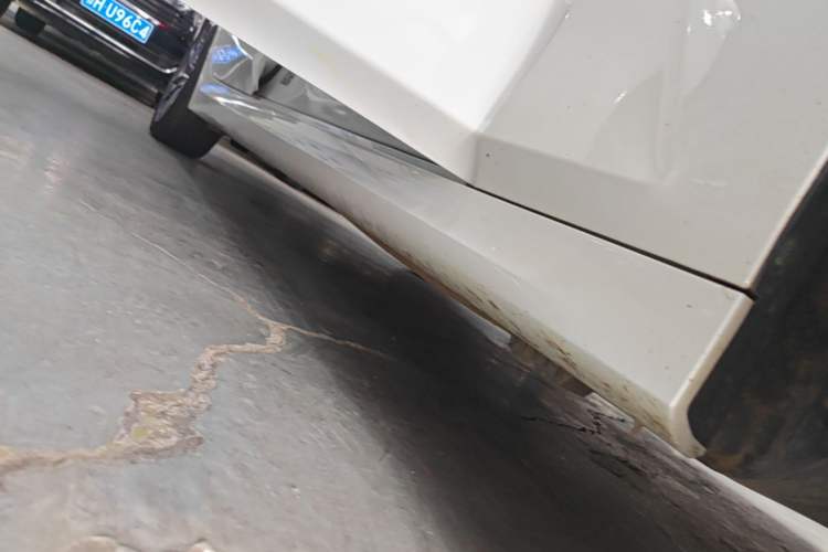Used BMW 3 Series 2024 320Li M Sport Package Right Side Sill