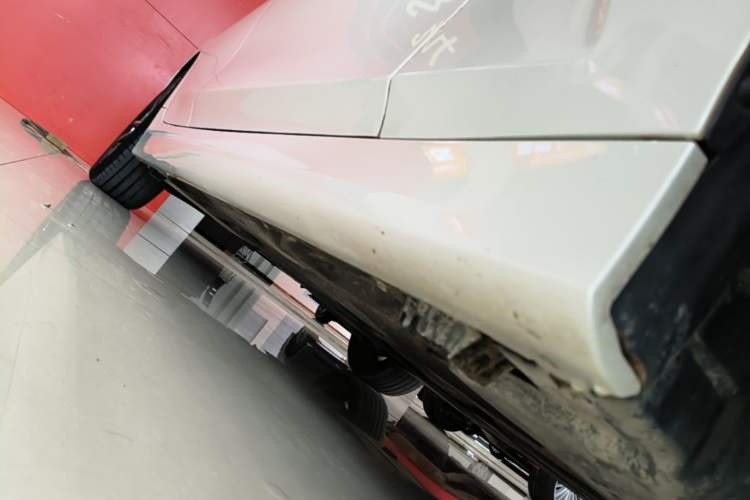 Used BMW 3 Series 2024 320i M Sport Package Right Side Sill