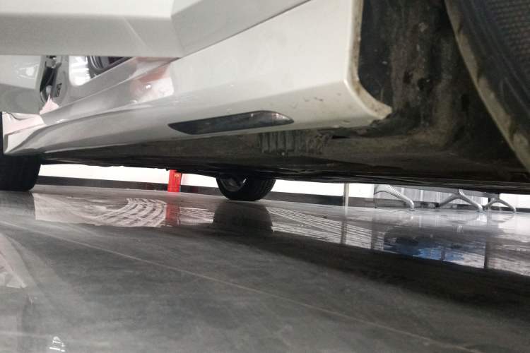 Used BMW 3 Series 2024 325Li M Sport Package Right Side Sill