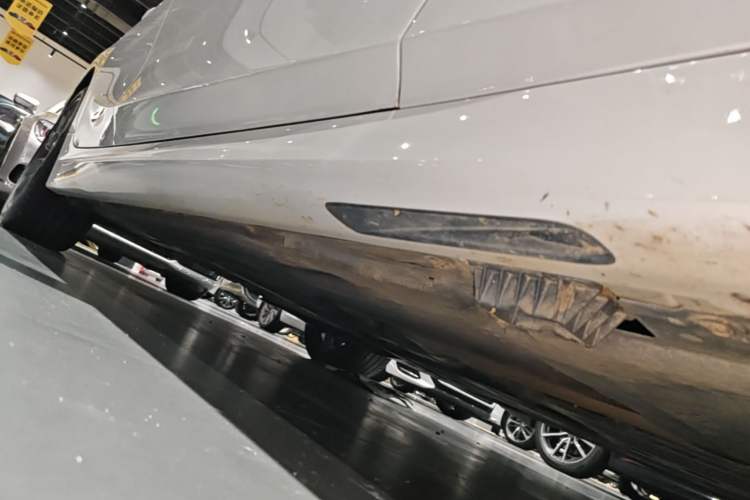 Used BMW 3 Series 2024 325i M Sport Night Edition Package Right Side Sill