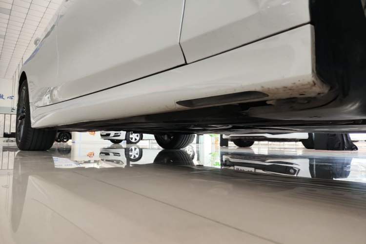 Used BMW 3 Series 2024 325Li M Sport Night Edition Package Right Side Sill