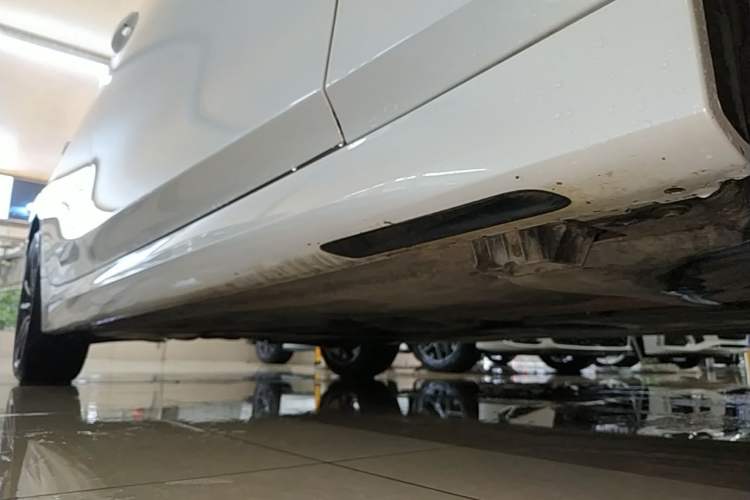 Used BMW 3 Series 2024 325Li M Sport Package Right Side Sill