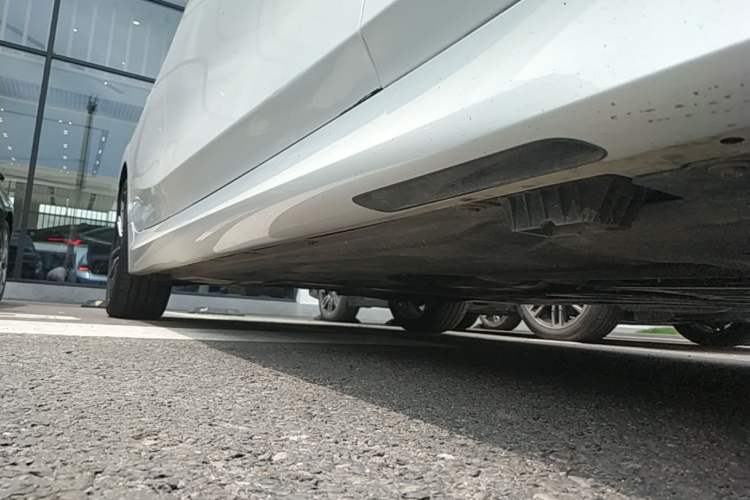 Used BMW 3 Series 2024 325Li M Sport Package Right Side Sill