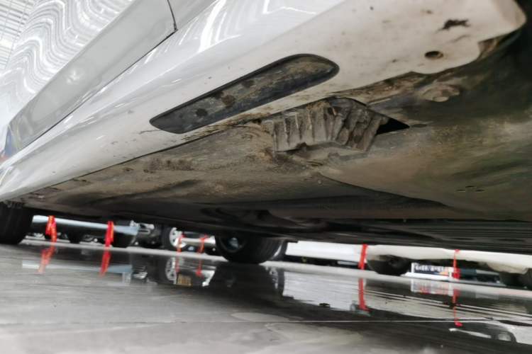 Used BMW 3 Series 2024 325i M Sport Package Right Side Sill
