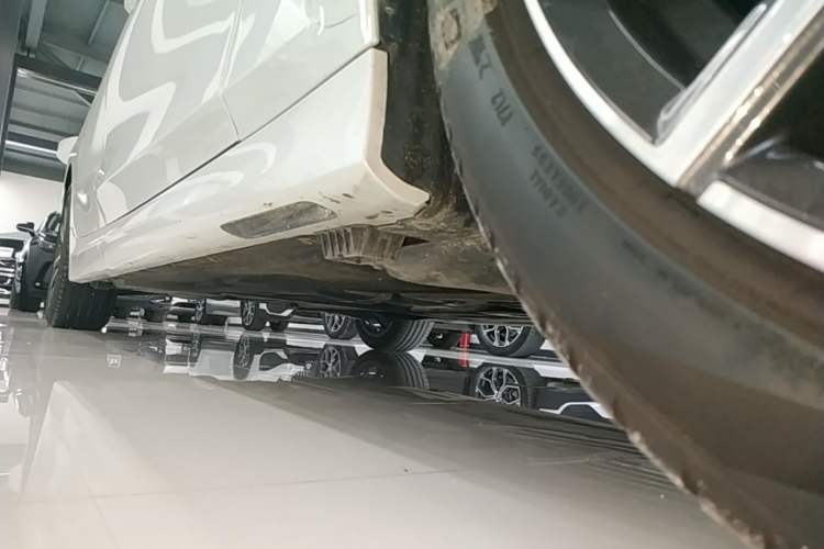 Used BMW 3 Series 2024 325Li M Sport Package Right Side Sill