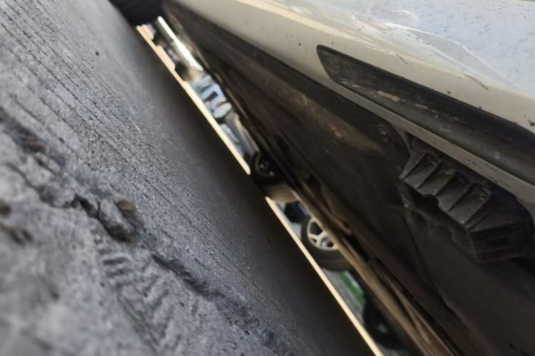 Used BMW 3 Series 2024 325Li M Sport Night Edition Package Right Side Sill