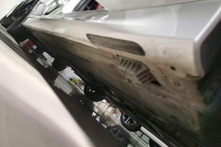 Used BMW 3 Series 2024 325Li M Sport Package Right Side Sill