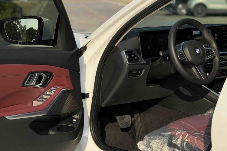 Used BMW 3 Series 2024 325Li M Sport Package Roof