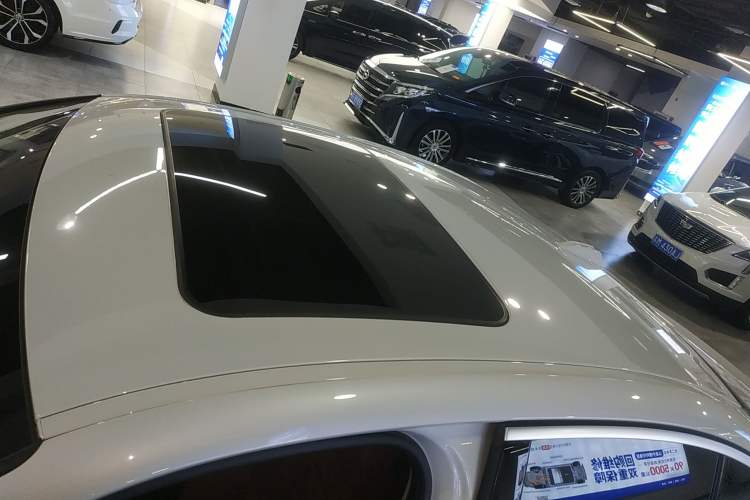 Used BMW 3 Series 2024 325i M Sport Package Roof