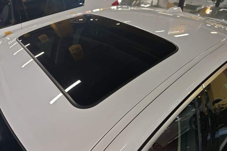Used BMW 3 Series 2024 325i M Sport Package Roof