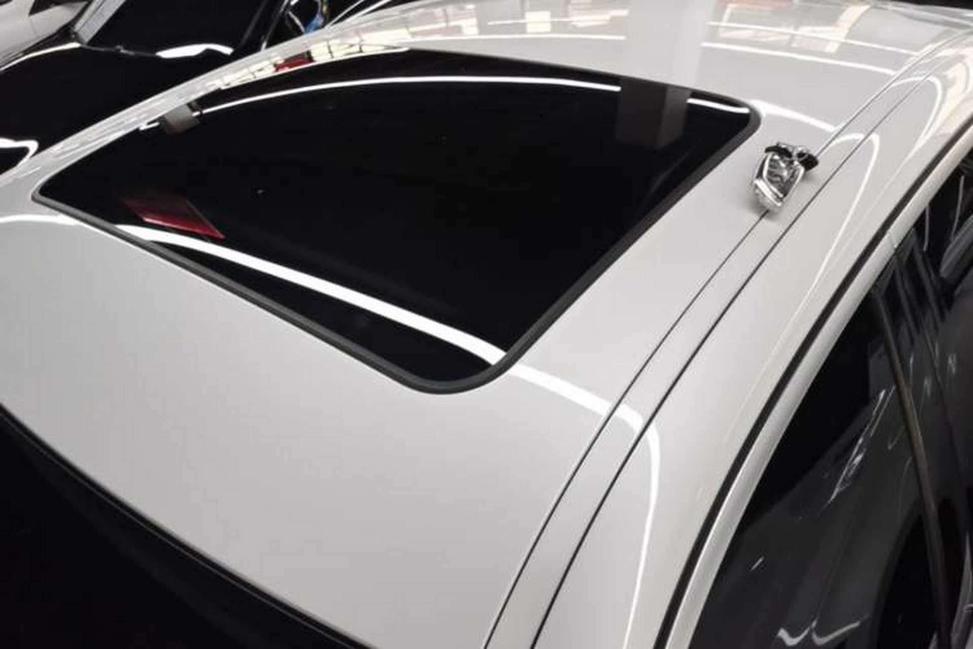 Used BMW 3 Series 2024 320i M Sport Package Roof