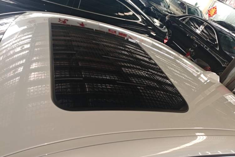 Used BMW 3 Series 2024 320i M Sport Package Roof