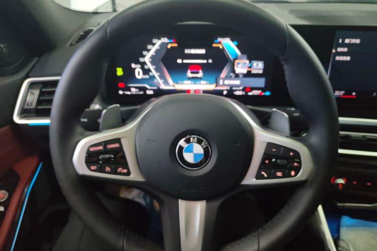 Used BMW 3 Series 2024 325i M Sport Package Steering Wheel