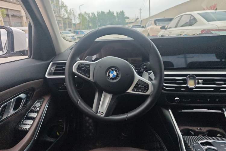 Used BMW 3 Series 2024 325Li M Sport Package Steering Wheel