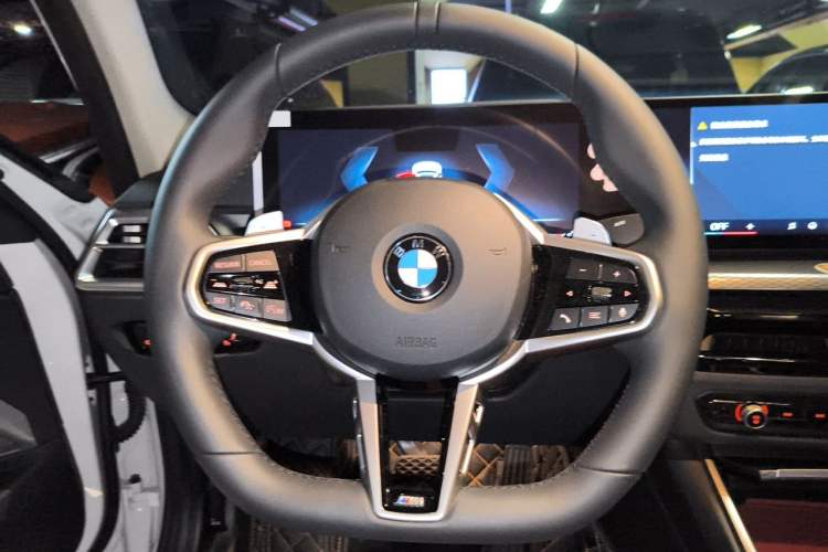Used BMW 3 Series 2024 330Li M Sport Night Edition Package Steering Wheel