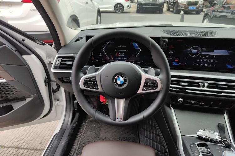 Used BMW 3 Series 2024 325i M Sport Package Steering Wheel